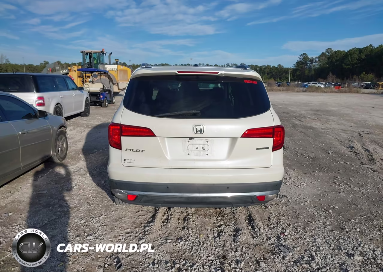 2016 Honda Pilot Touring VIN:5FNYF5H96GB051385 - 17