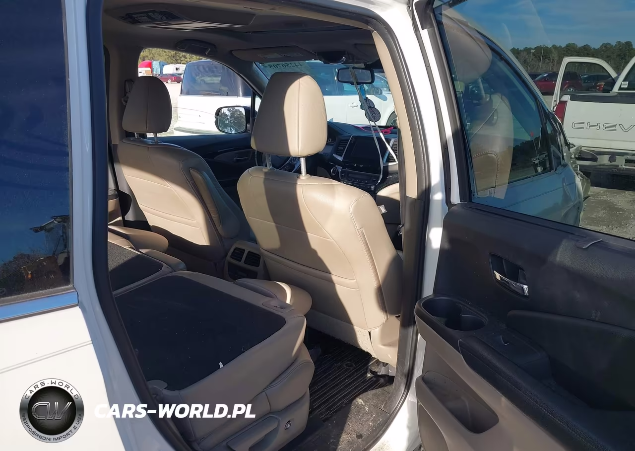 2016 Honda Pilot Touring VIN:5FNYF5H96GB051385 - 8