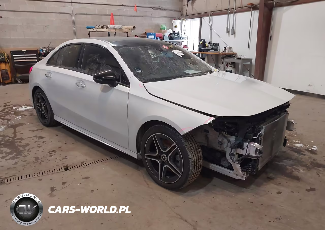 2021 Mercedes-Benz A 220