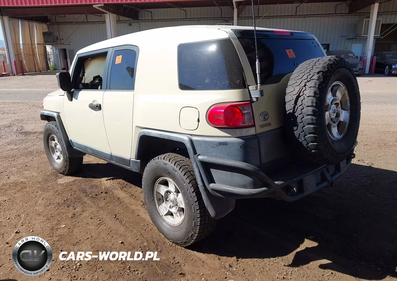 2008 Toyota Fj Cruiser VIN:JTEBU11F08K022629 - 3