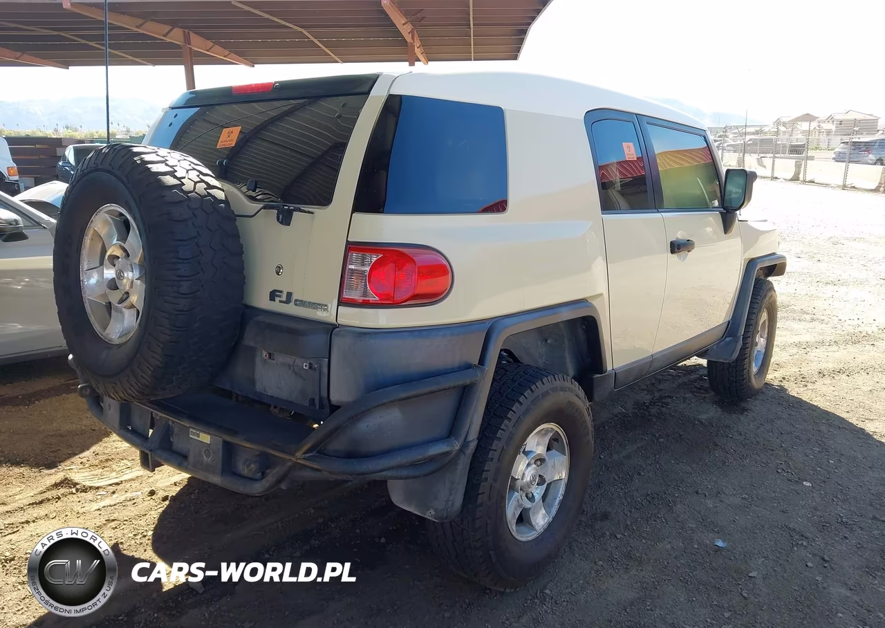 2008 Toyota Fj Cruiser VIN:JTEBU11F08K022629 - 4