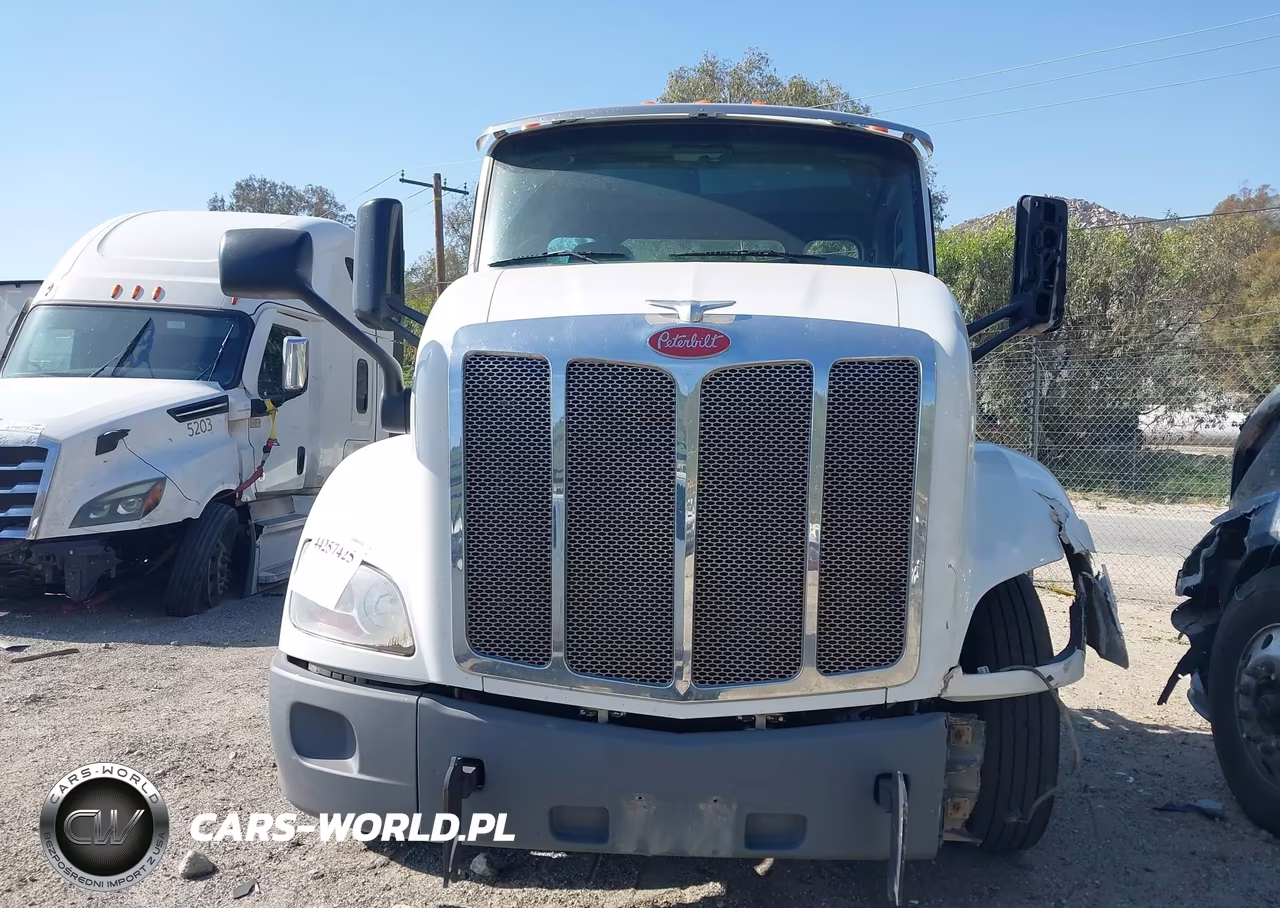 2018 Peterbilt 579 VIN:1XPBDP9X3JD441684 - 15