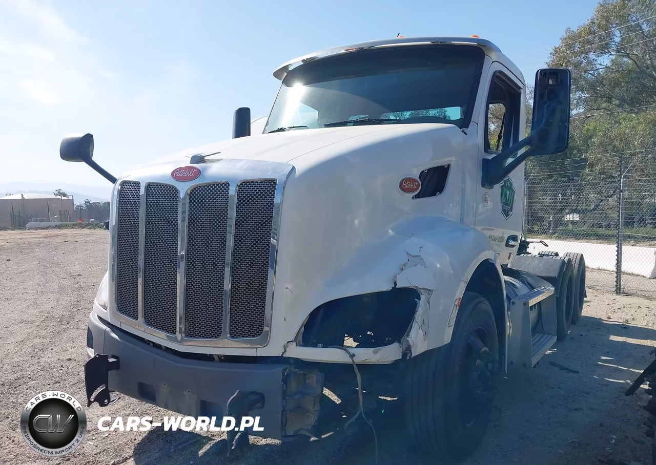 2018 Peterbilt 579 VIN:1XPBDP9X3JD441684 - 2