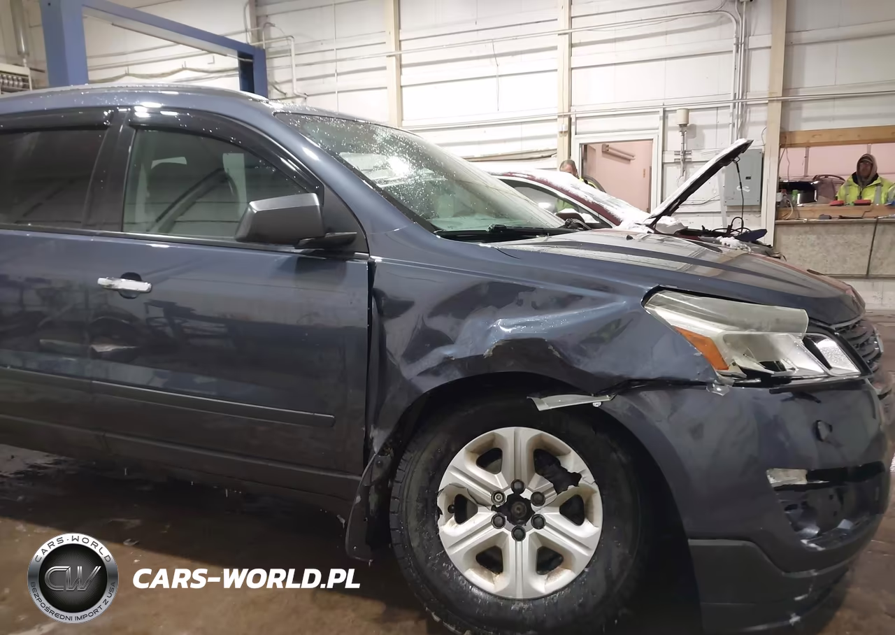 2014 Chevrolet Traverse Ls VIN:1GNKRFED8EJ206768 - 6