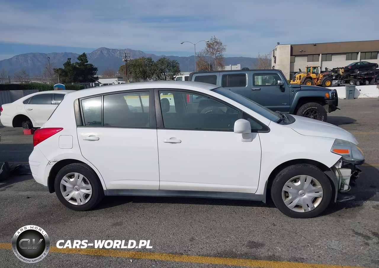 2010 Nissan Versa 1.8S VIN:3N1BC1CP7AL380198 - 14