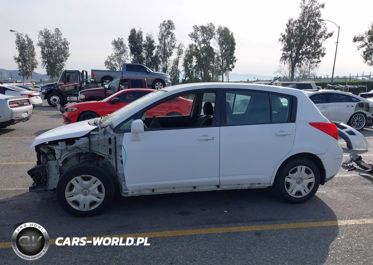 2010 Nissan Versa 1.8S VIN:3N1BC1CP7AL380198 - 15