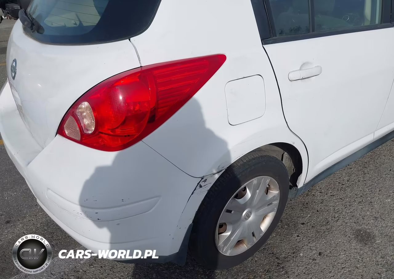 2010 Nissan Versa 1.8S VIN:3N1BC1CP7AL380198 - 18