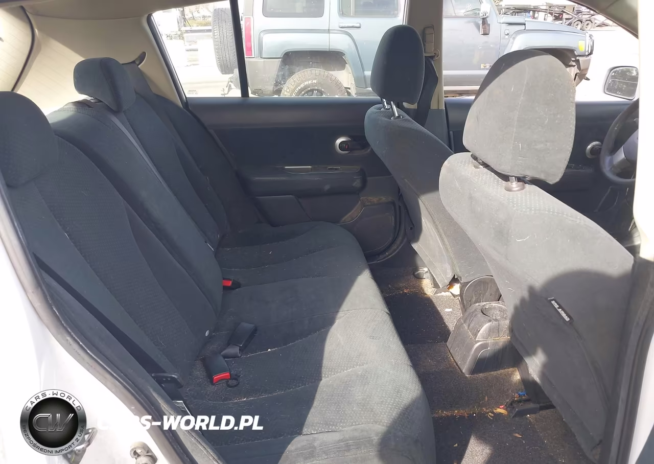2010 Nissan Versa 1.8S VIN:3N1BC1CP7AL380198 - 8