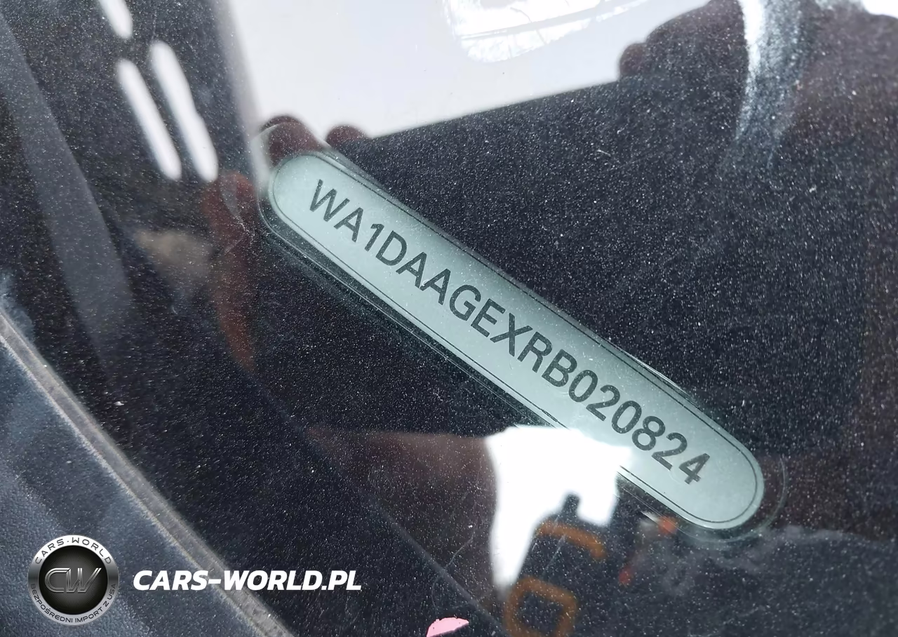 2024 Audi Q8 E-Tron S Line Prestige Quattro VIN:WA1DAAGEXRB020824 - 12