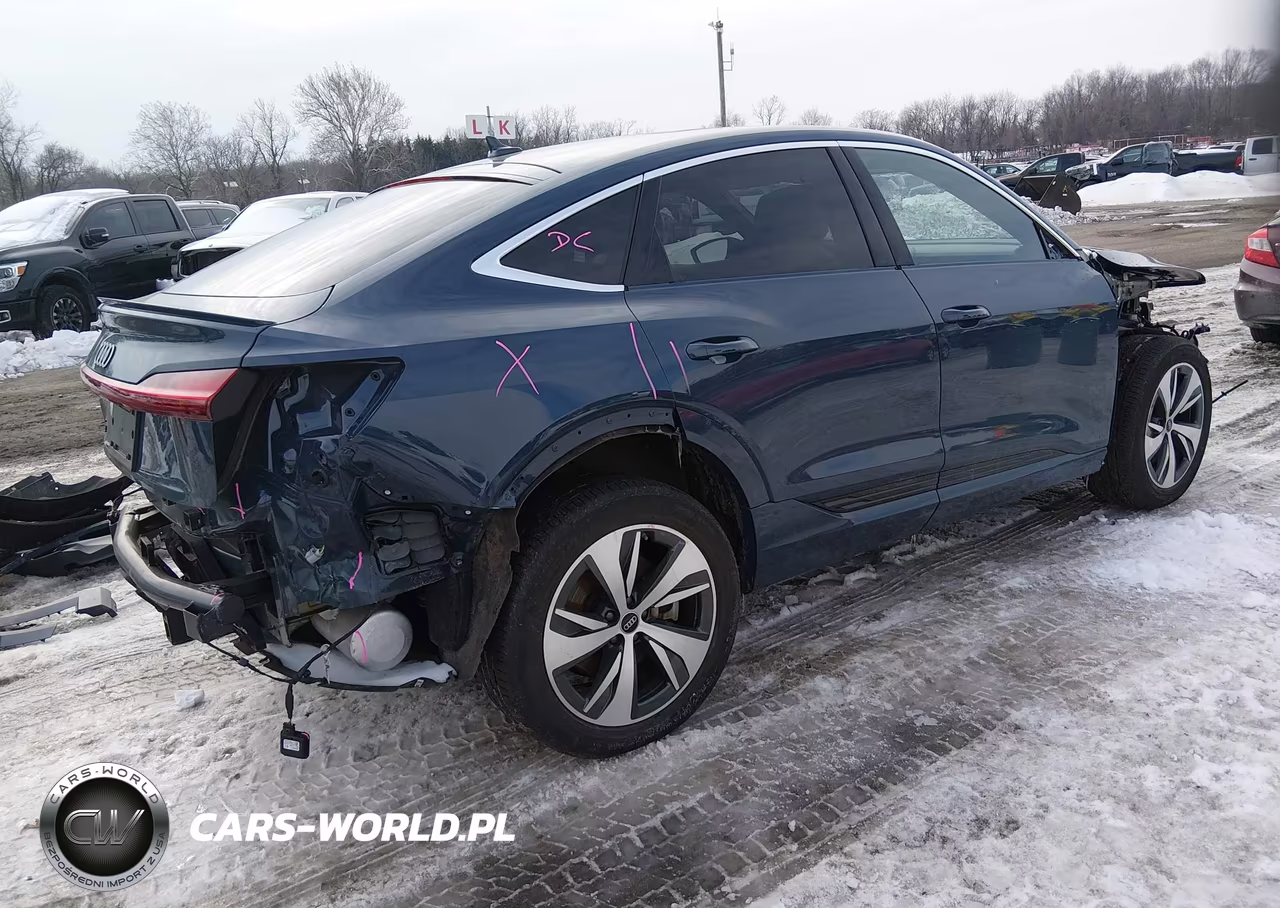 2024 Audi Q8 E-Tron S Line Prestige Quattro VIN:WA1DAAGEXRB020824 - 4