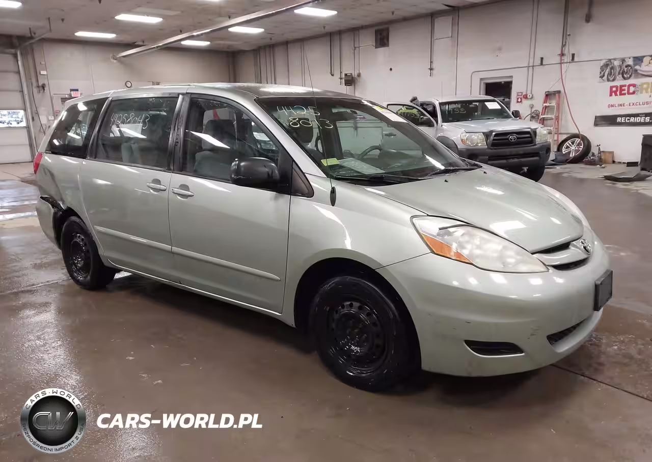 2010 Toyota Sienna Ce