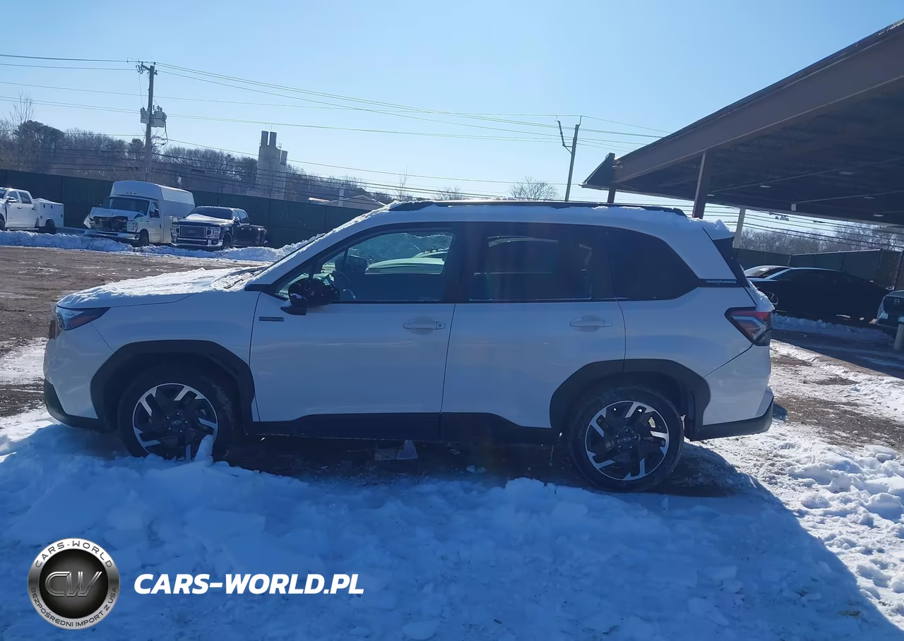 2025 Subaru Forester Premium Hybrid VIN:JF2SLSED6SH402232 - 14