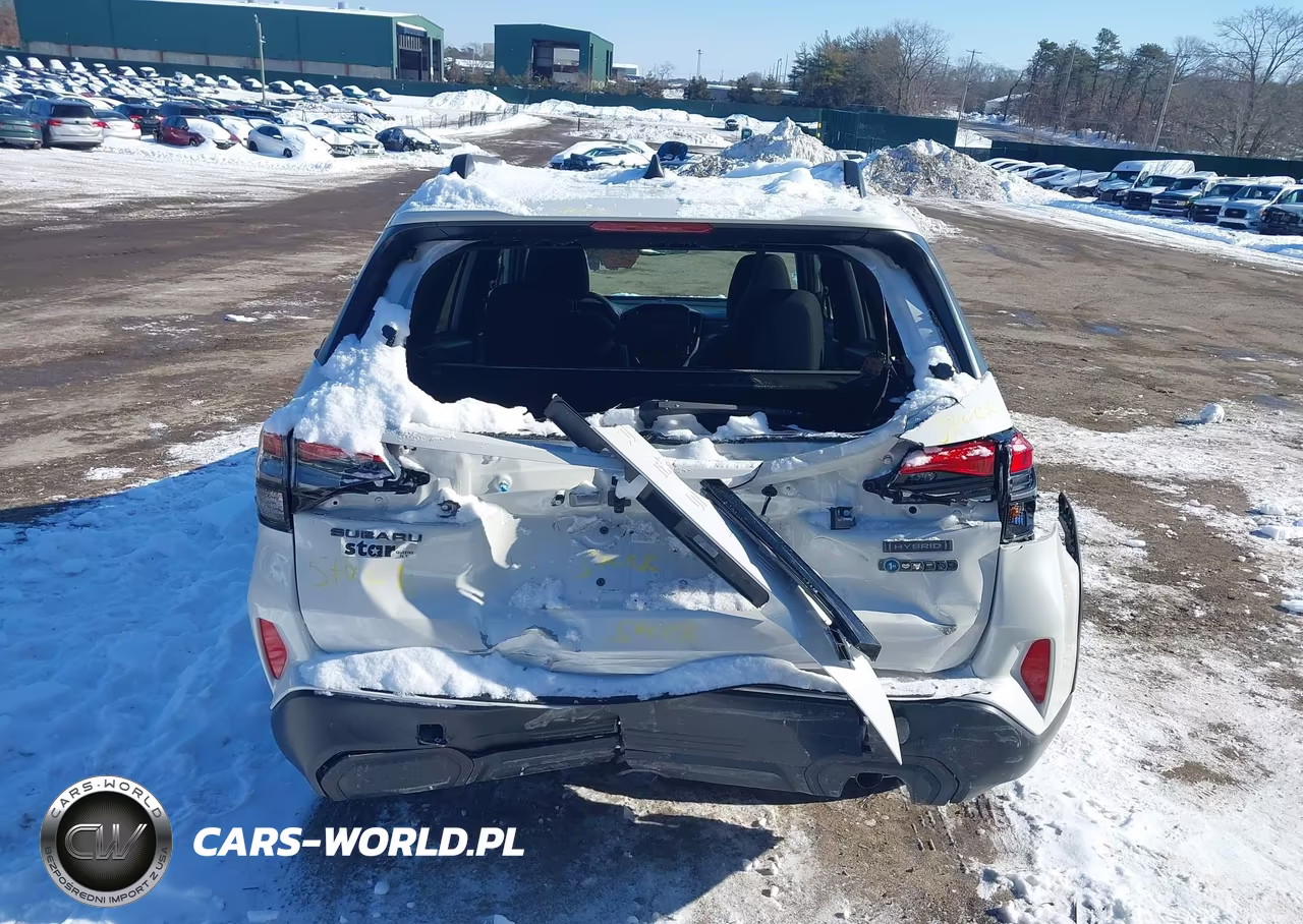 2025 Subaru Forester Premium Hybrid VIN:JF2SLSED6SH402232 - 16