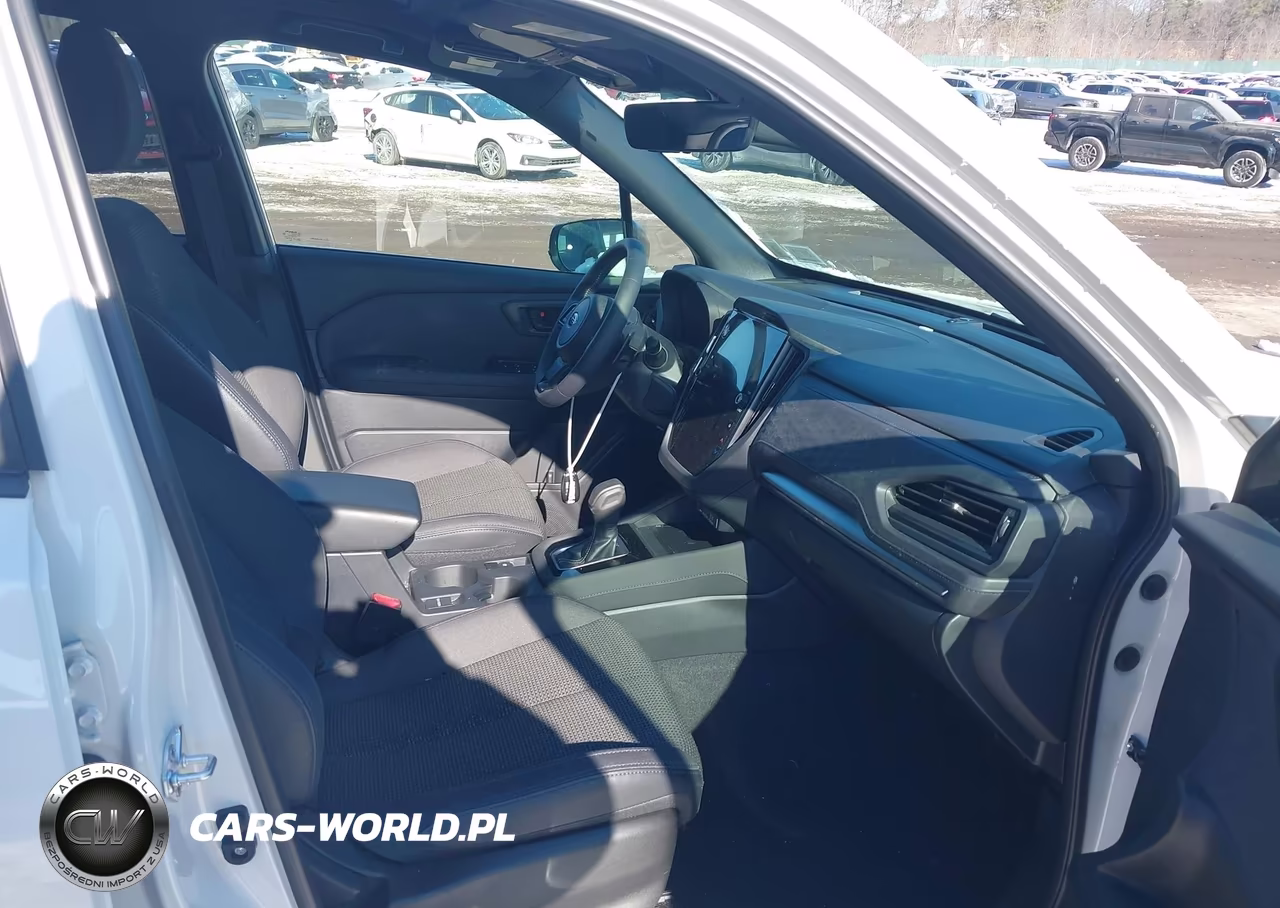 2025 Subaru Forester Premium Hybrid VIN:JF2SLSED6SH402232 - 5