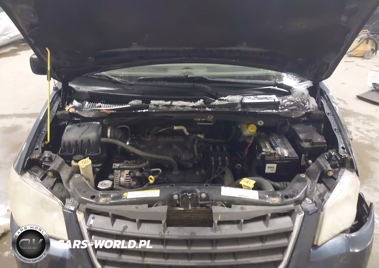 2008 Chrysler Town & Country Lx VIN:2A8HR44H18R671042 - 10