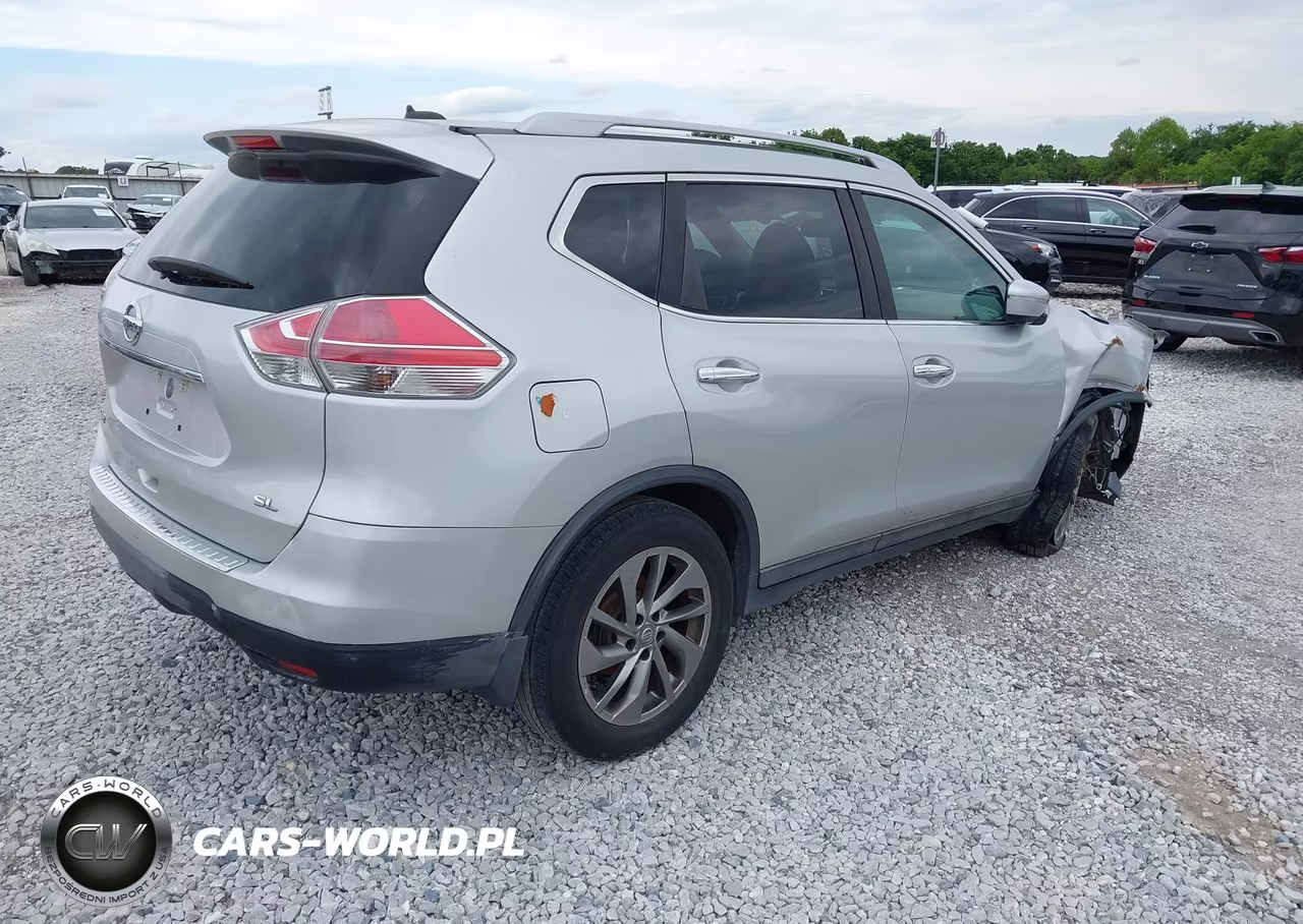2015 Nissan Rogue Sl VIN:5N1AT2MTXFC885399 - 4