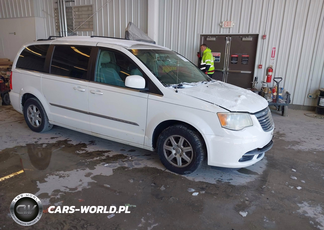 2012 Chrysler Town & Country Touring