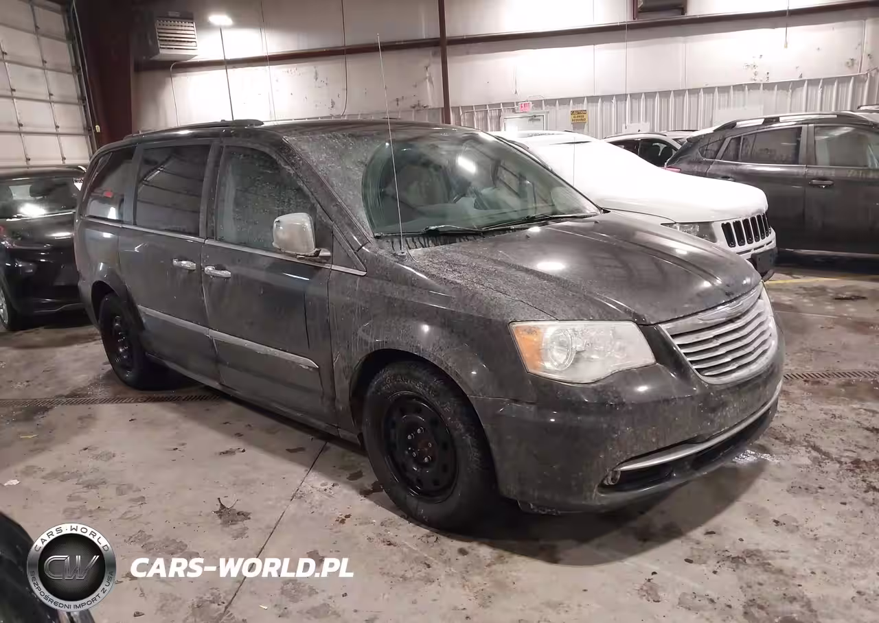 2015 Chrysler Town & Country Touring-L