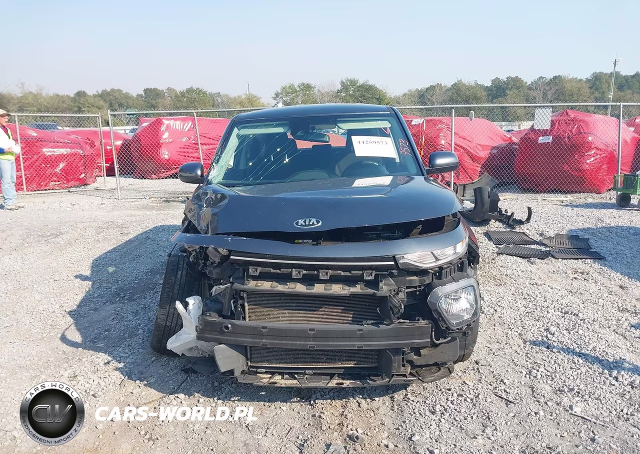2020 Kia Soul S VIN:KNDJ23AU1L7001946 - 13