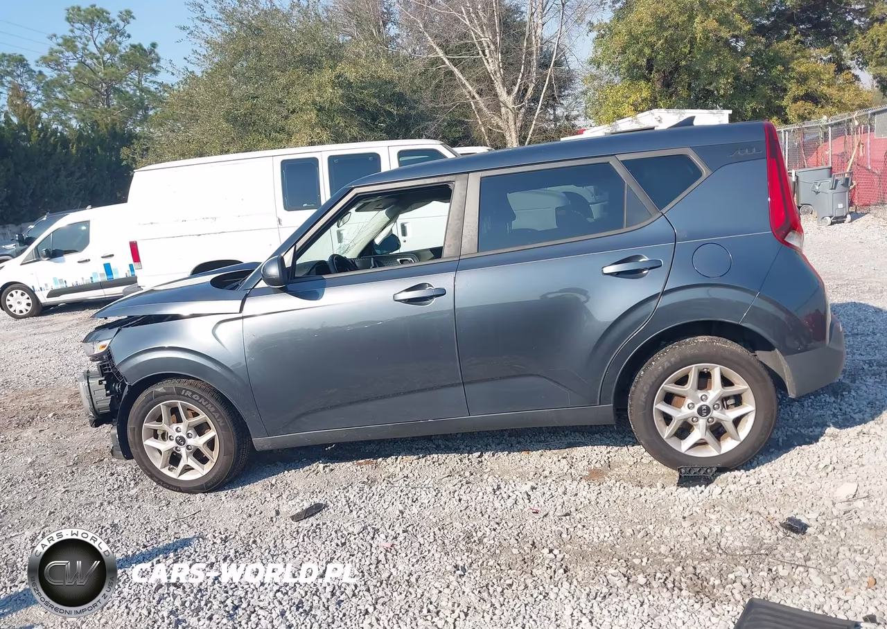 2020 Kia Soul S VIN:KNDJ23AU1L7001946 - 15