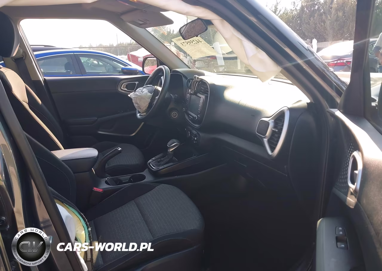 2020 Kia Soul S VIN:KNDJ23AU1L7001946 - 5