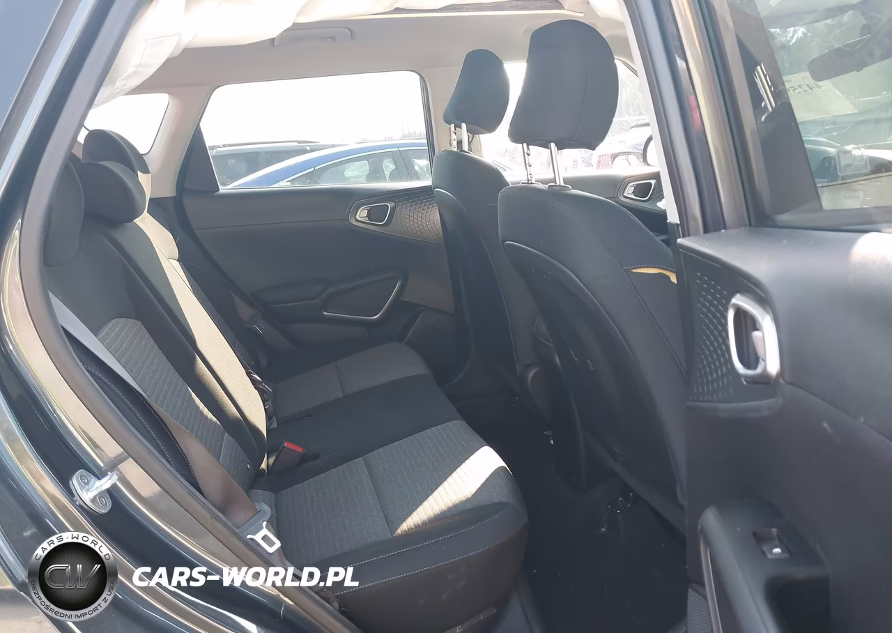 2020 Kia Soul S VIN:KNDJ23AU1L7001946 - 8