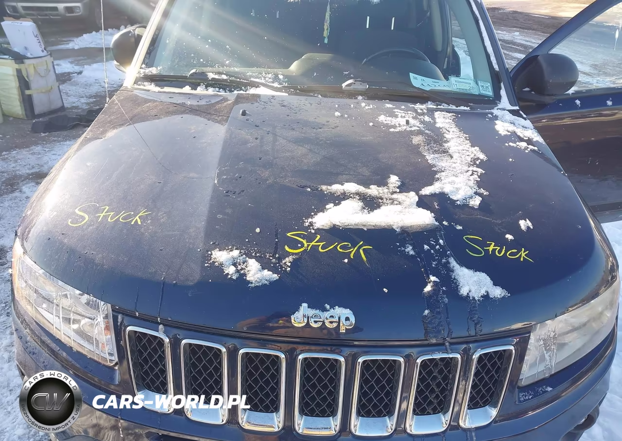 2013 Jeep Compass Latitude VIN:1C4NJDEB1DD140173 - 10