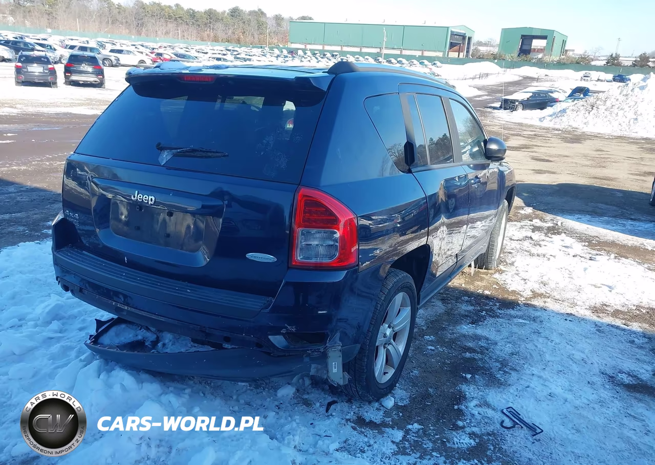 2013 Jeep Compass Latitude VIN:1C4NJDEB1DD140173 - 4