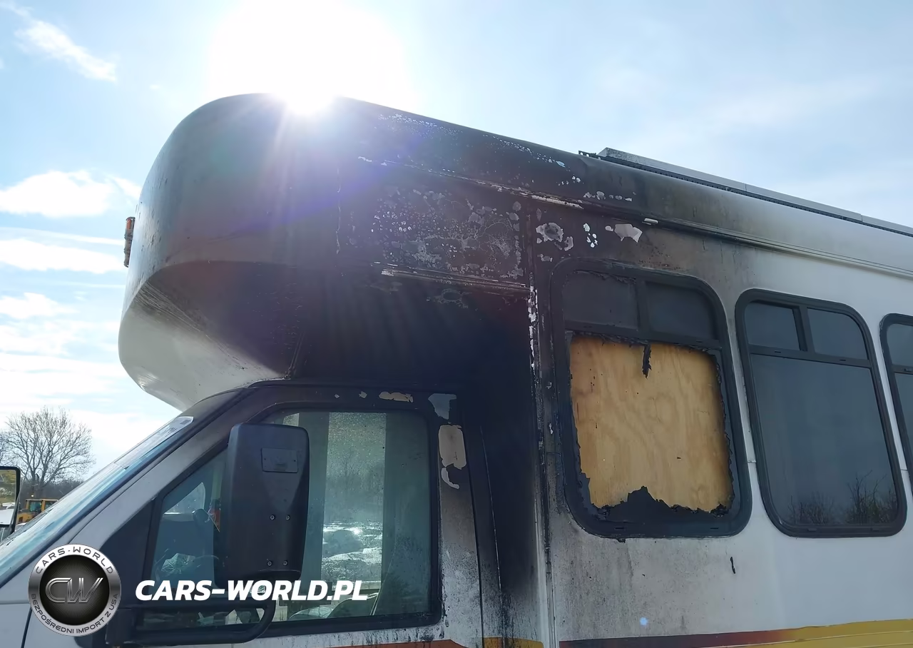 2006 Ford E-450 Cutaway VIN:1FDXE45S96DB29689 - 12