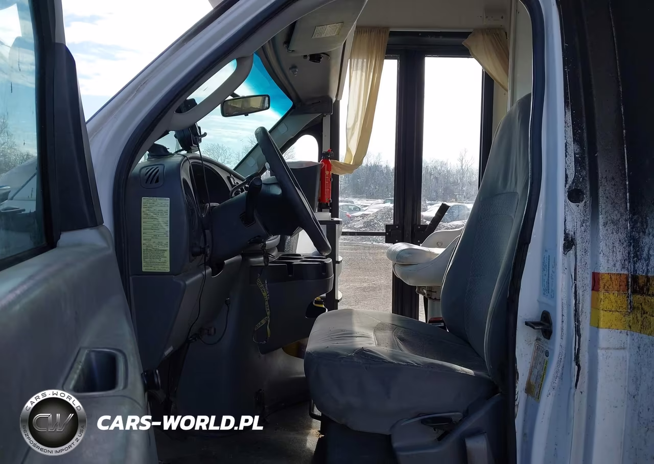 2006 Ford E-450 Cutaway VIN:1FDXE45S96DB29689 - 5