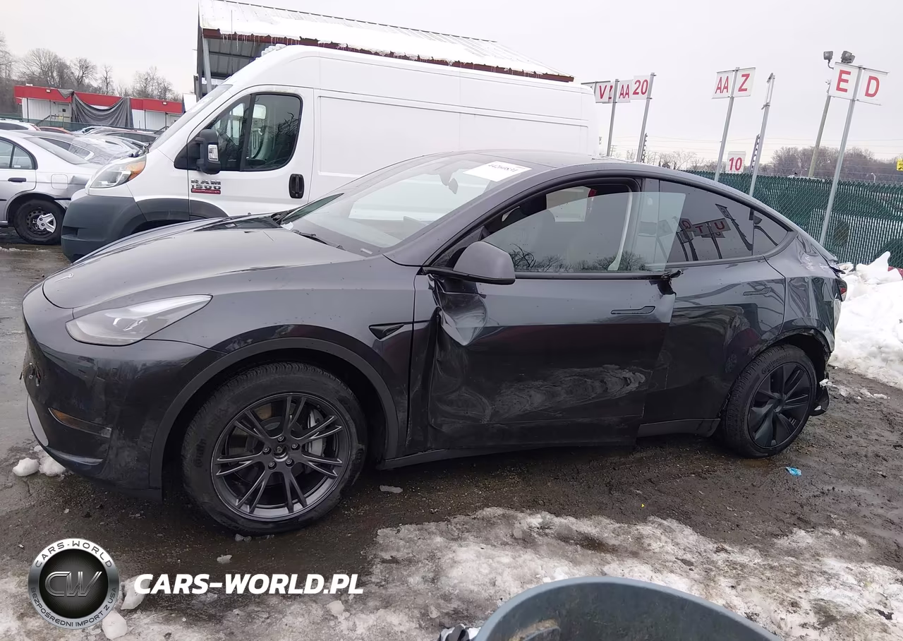 2025 Tesla Model Y Long Range Dual Motor All-Wheel Drive VIN:7SAYGDEE2SF304951 - 14
