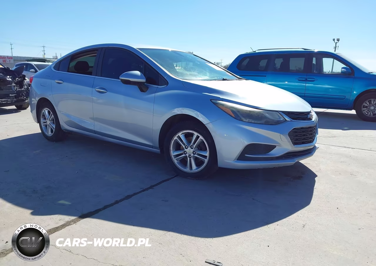 2018 Chevrolet Cruze Lt Auto – zdjęcie 1 z 15