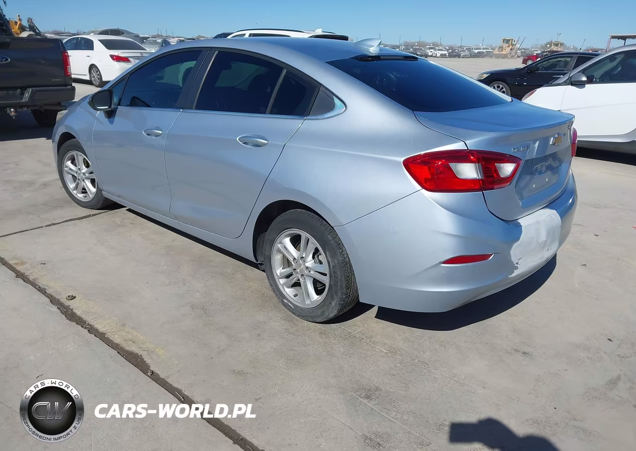 2018 Chevrolet Cruze Lt Auto VIN:1G1BE5SMXJ7115942 - 3