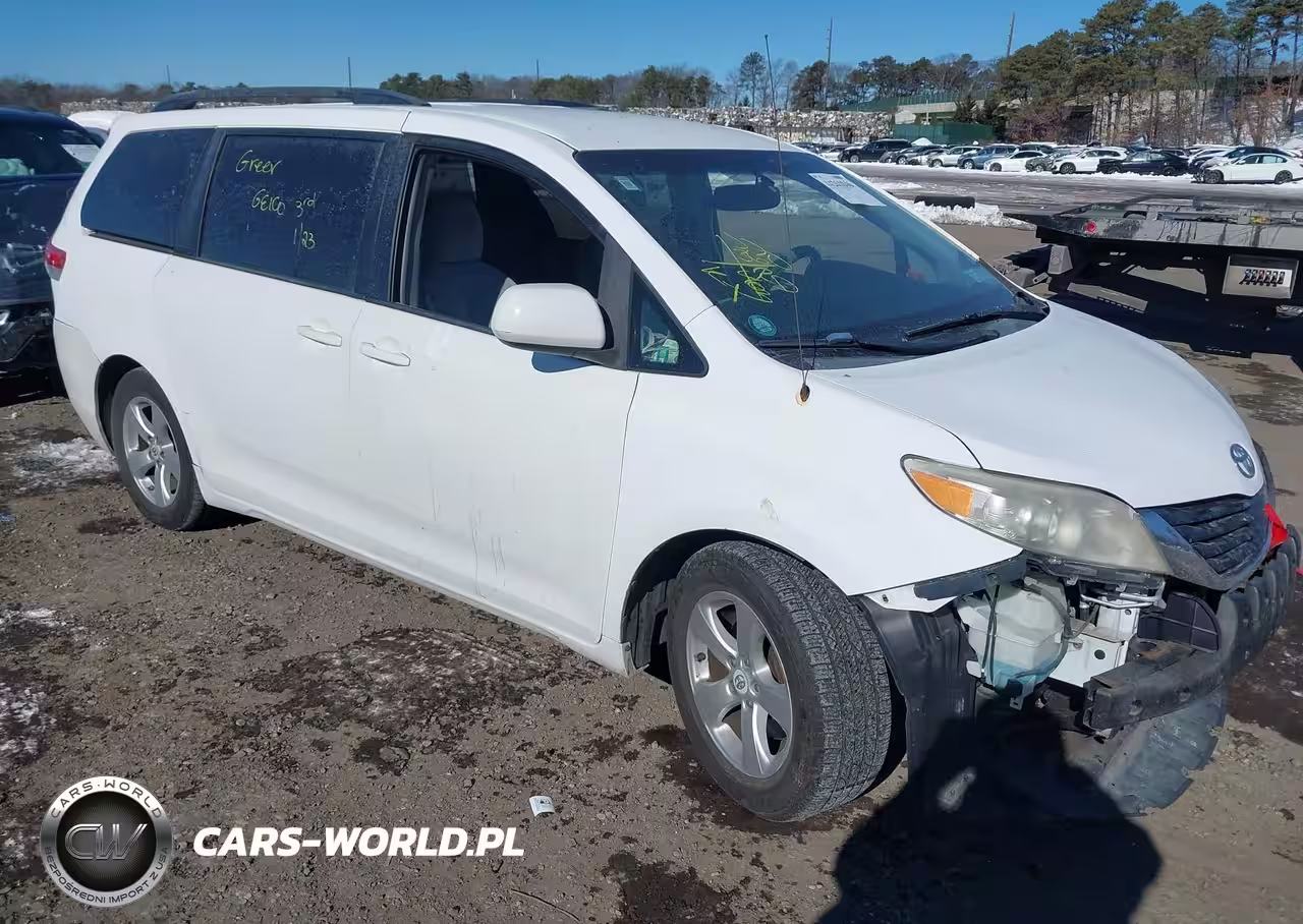 2011 Toyota Sienna Le V6