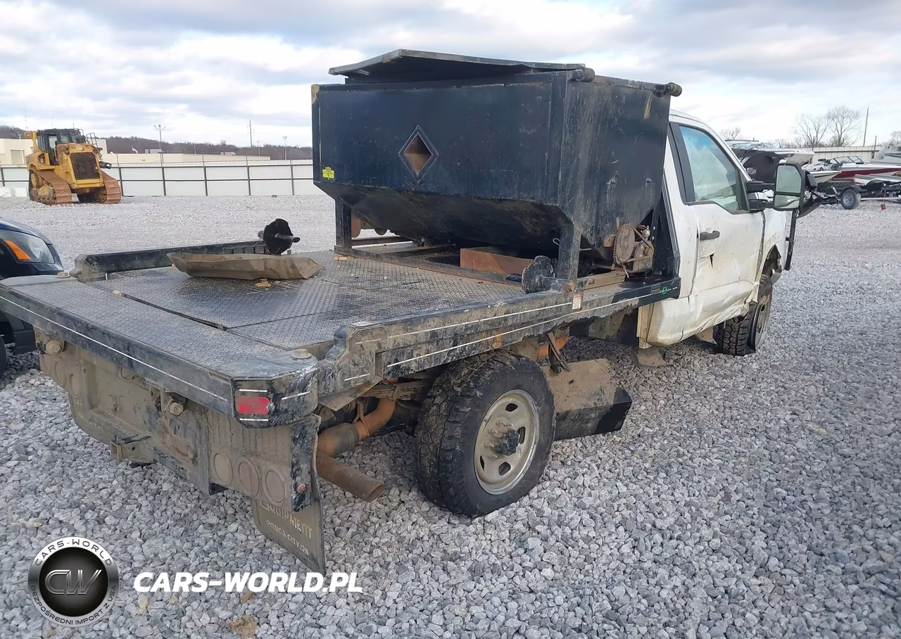 2023 Ford F-350 Chassis Xl VIN:1FDRF3FN2PEC61004 - 4