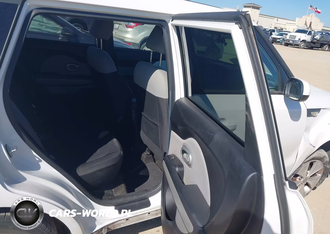 2014 Kia Soul VIN:KNDJN2A23E7738049 - 8