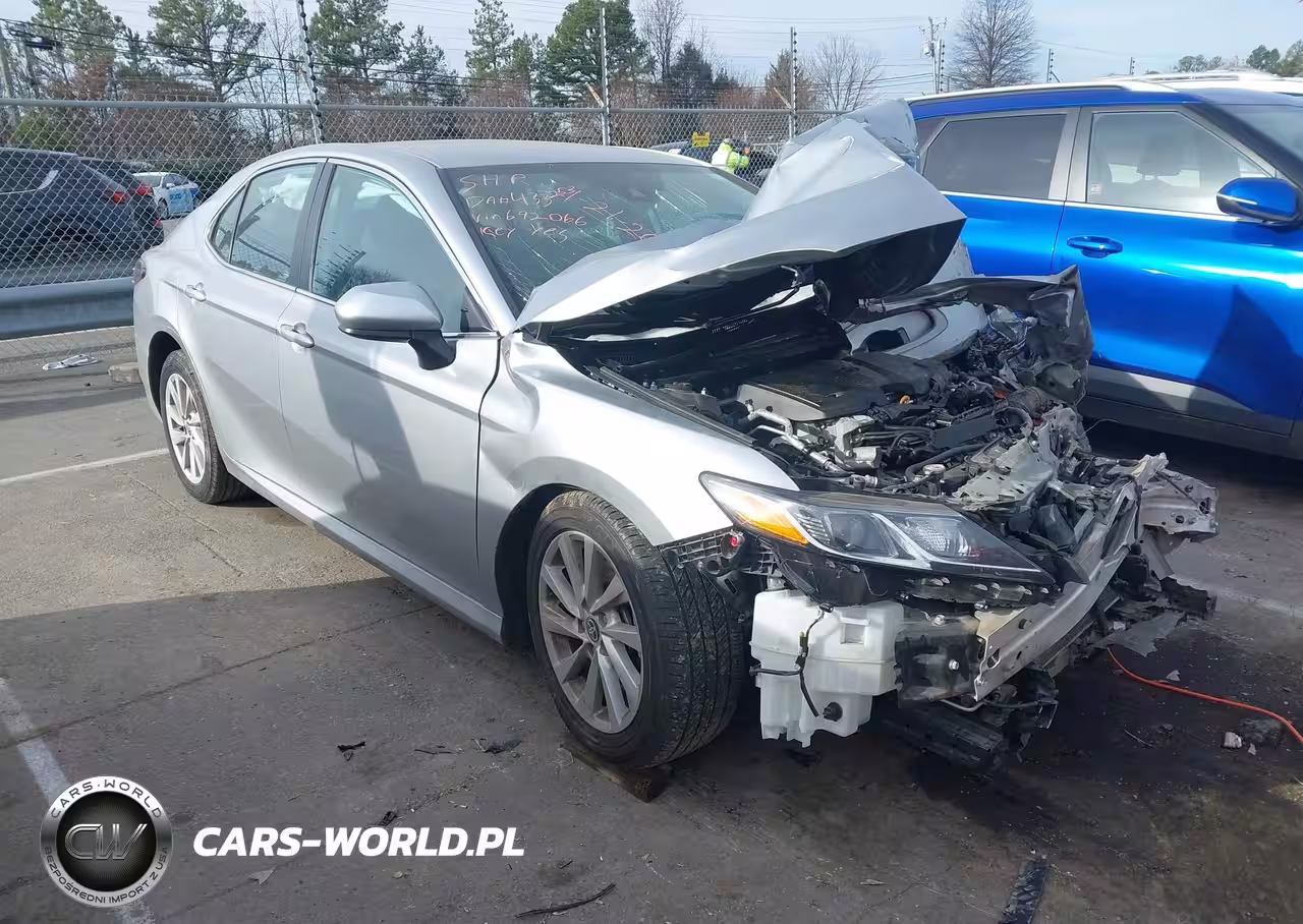 2022 Toyota Camry Le