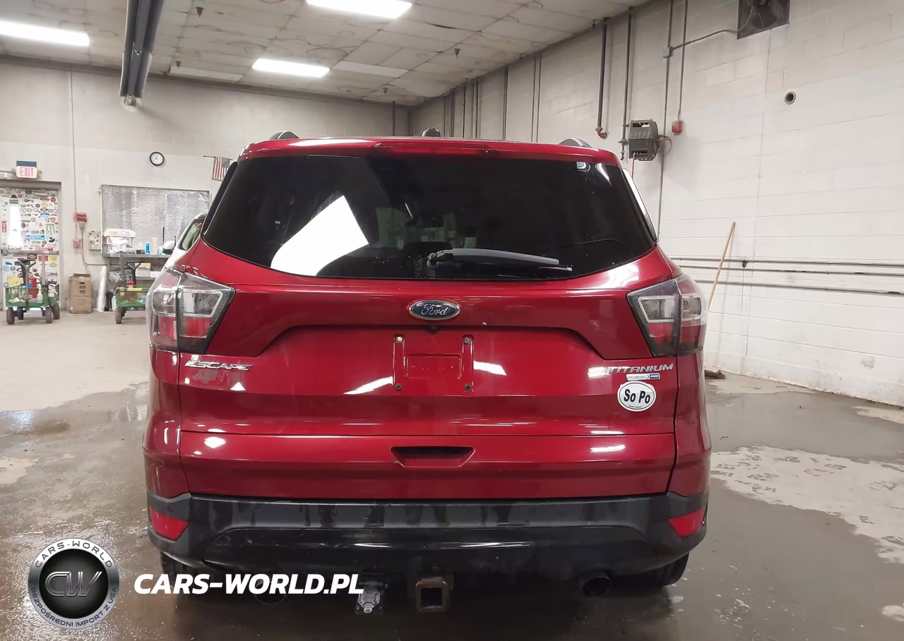 2017 Ford Escape Titanium VIN:1FMCU9J9XHUB55626 - 16