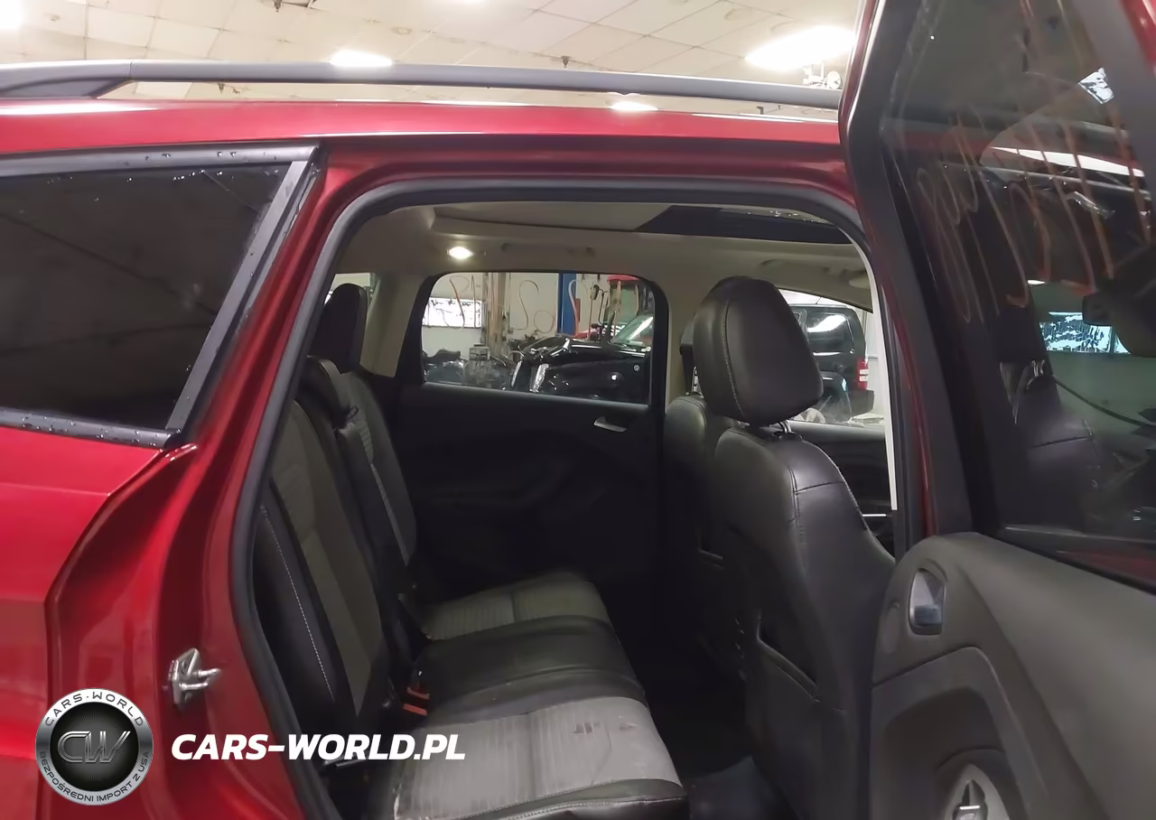 2017 Ford Escape Titanium VIN:1FMCU9J9XHUB55626 - 8