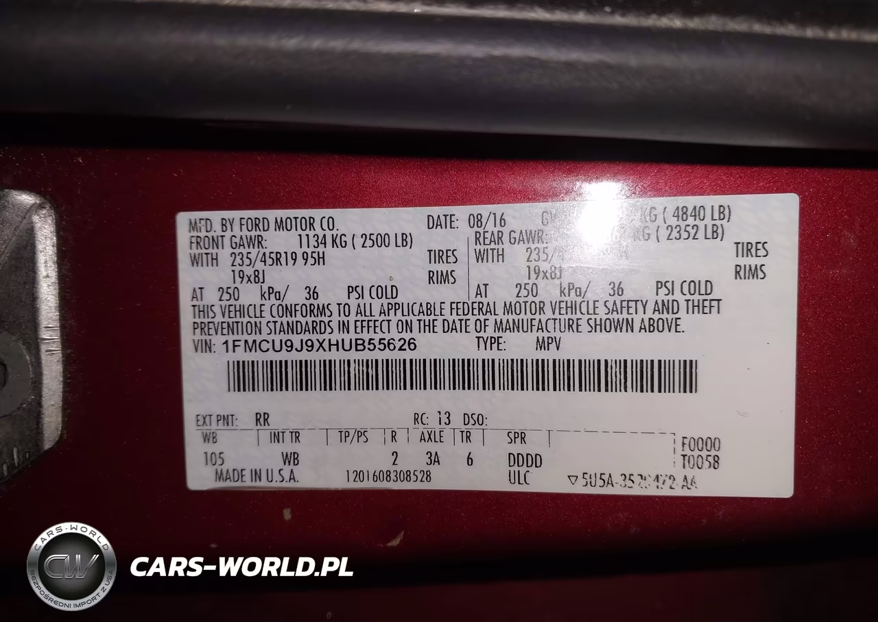 2017 Ford Escape Titanium VIN:1FMCU9J9XHUB55626 - 9