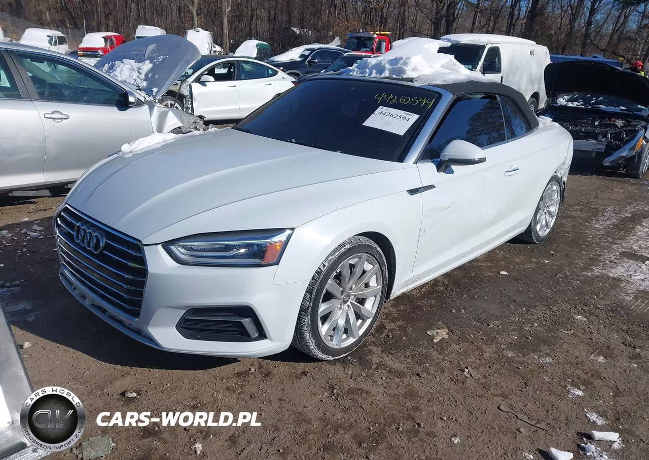 2018 Audi A5 2.0T Premium VIN:WAUWNGF57JN009755 - 2
