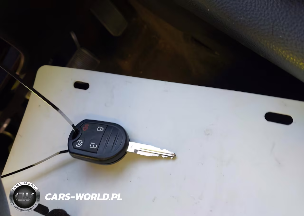 2018 Ford Taurus Sel VIN:1FAHP2E84JG111755 - 11