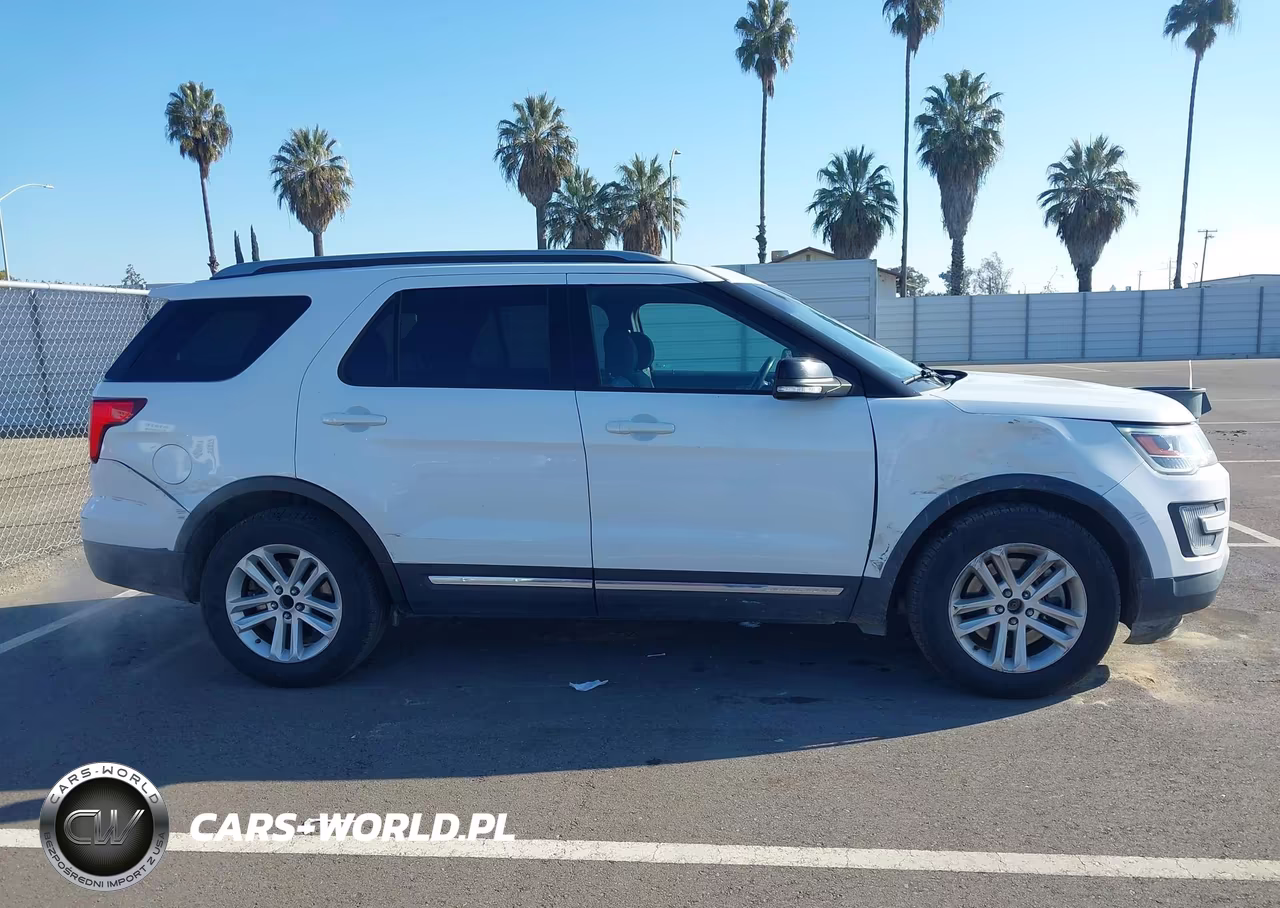 2017 Ford Explorer Xlt VIN:1FM5K7D83HGC26864 - 13