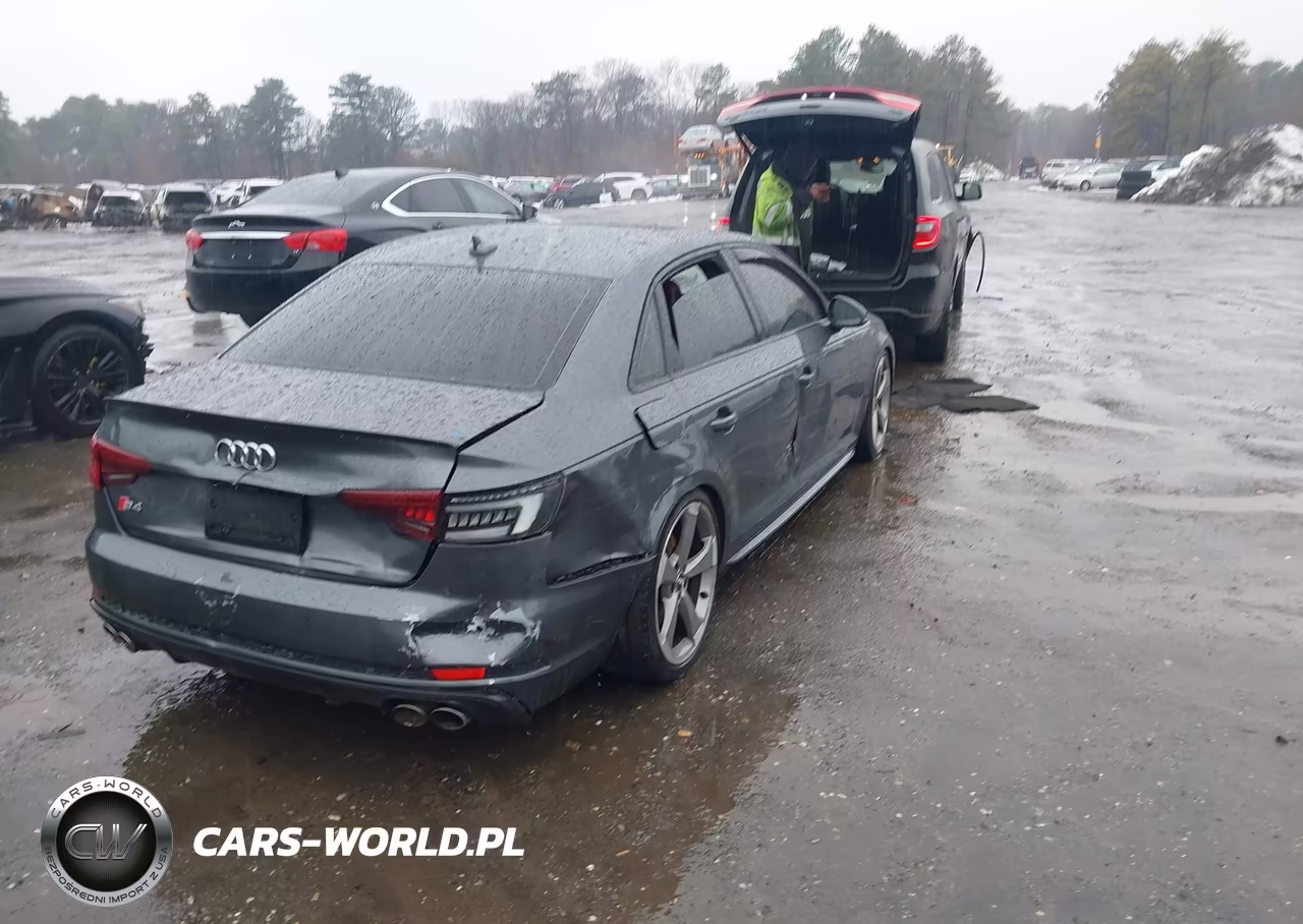 2019 Audi S4 3.0T Premium VIN:WAUB4AF48KA008838 - 4