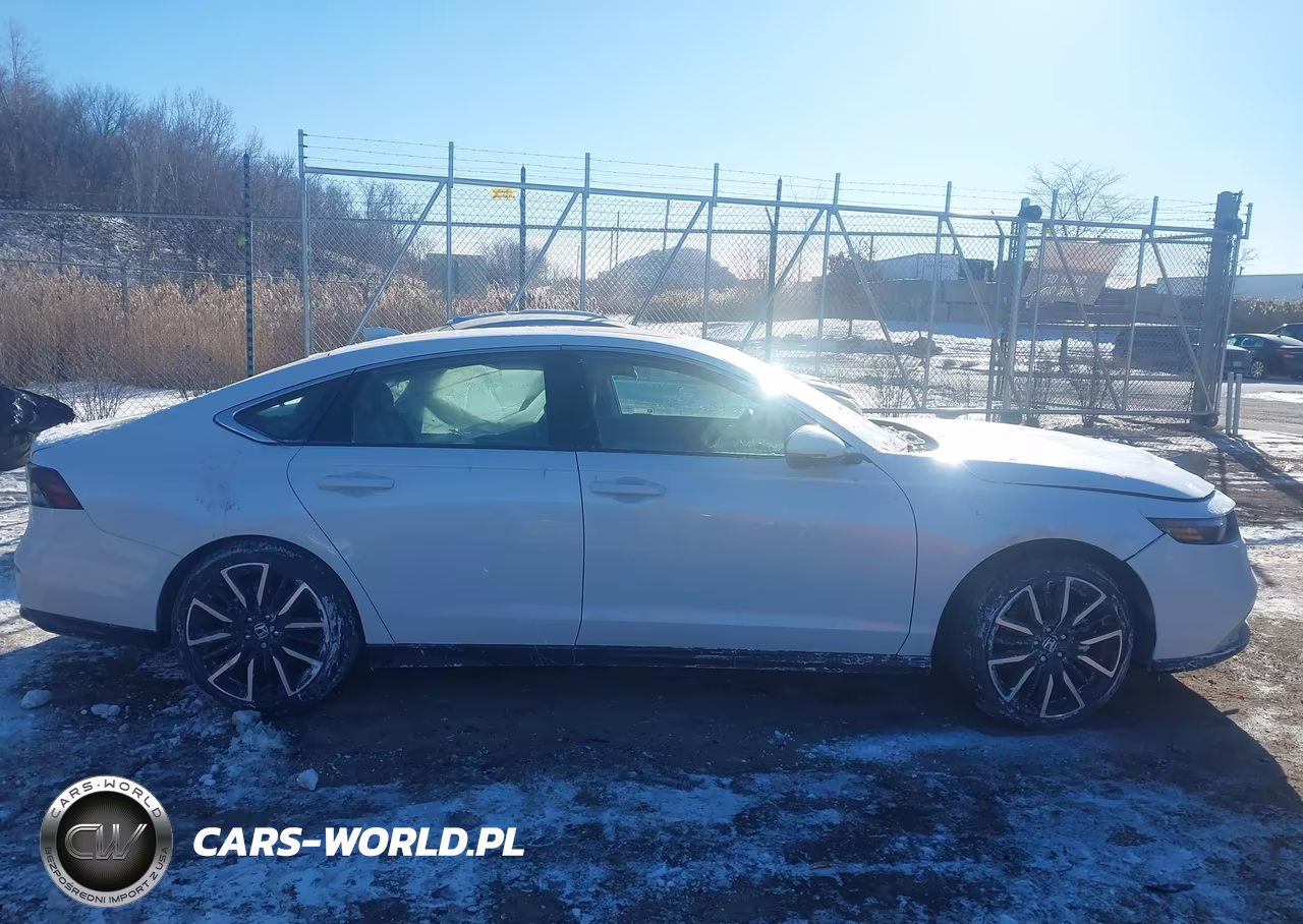 2025 Honda Accord Hybrid Touring VIN:1HGCY2F84SA080612 - 13
