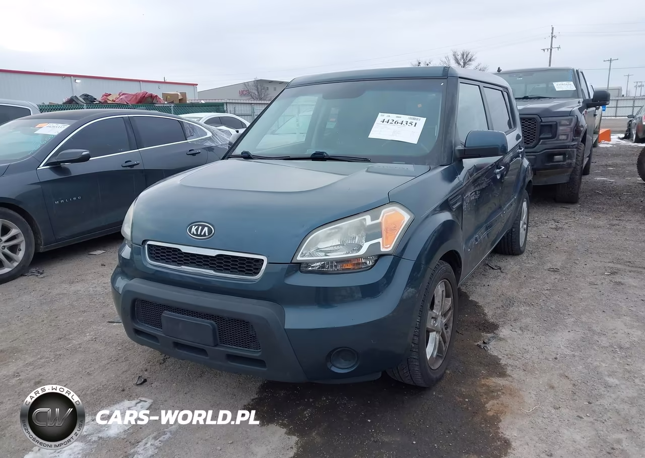 2011 Kia Soul + VIN:KNDJT2A25B7218999 - 2
