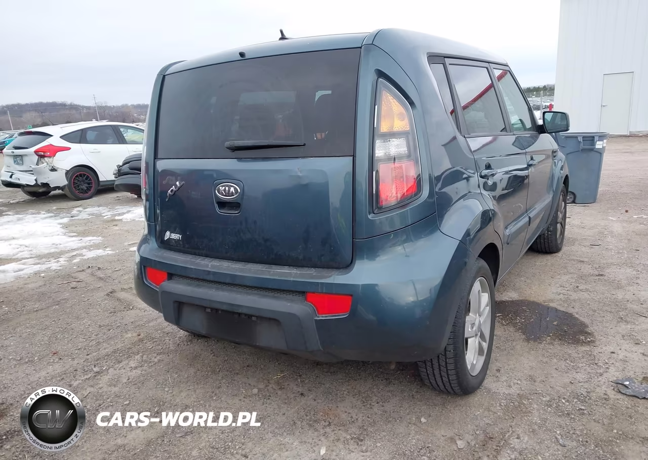 2011 Kia Soul + VIN:KNDJT2A25B7218999 - 4