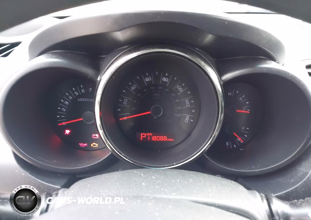 2011 Kia Soul + VIN:KNDJT2A25B7218999 - 7