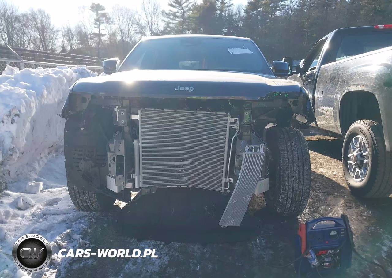 2025 Jeep Grand Cherokee Laredo X 4X4 VIN:1C4RJHAG0SC309600 - 12