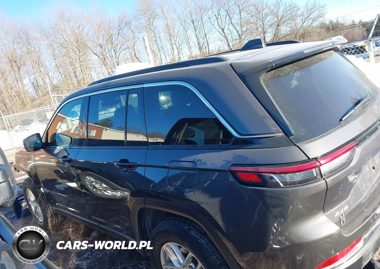 2025 Jeep Grand Cherokee Laredo X 4X4 VIN:1C4RJHAG0SC309600 - 14